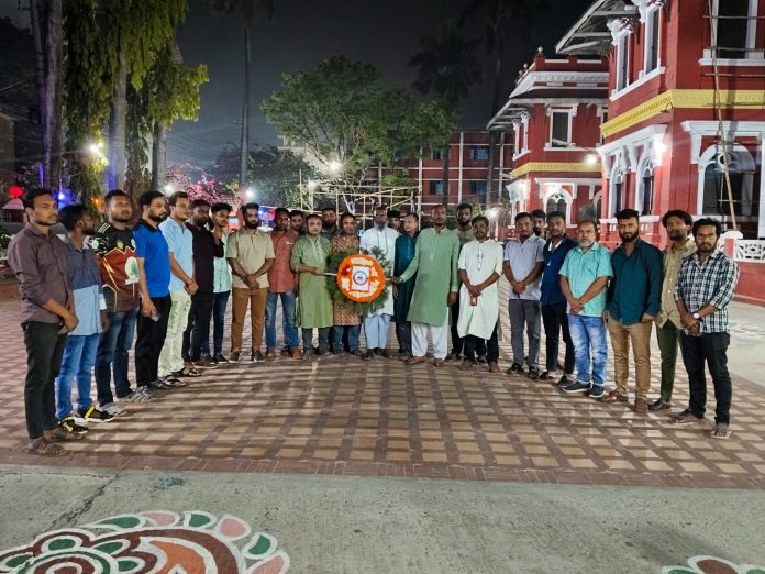 মহান স্বাধীনতা দিবসে রাজশাহী বরেন্দ্র প্রেসক্লাবের শ্রদ্ধাঞ্জলি