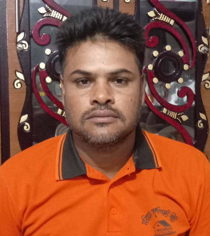 দাঁড়িপাল্লায় ভোট দেওয়া বিএনপি নেতার পোস্টার শেয়ার স্বেচ্ছাসেবক দল নেতাকে পেটালো প্যানেল চেয়ারম্যান