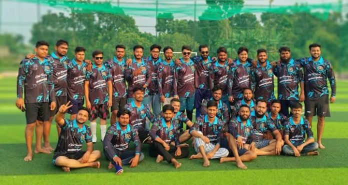 ১০ বছর পর বন্ধুত্বের টানে মিলনমেলা, দেশ-বিদেশের বন্ধুদের মিলন